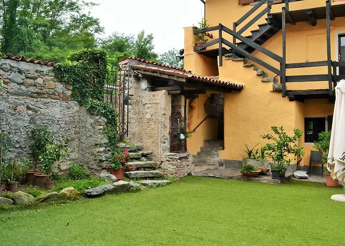 Borgo Agnello * Oleggio Castello